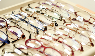 眼鏡専門業者が常駐